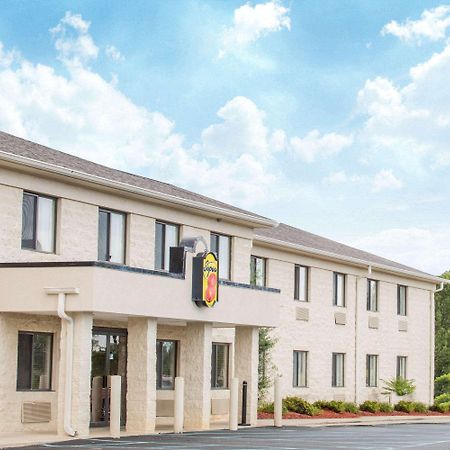 Hotel Super 8 By Wyndham Bedford Exterior foto